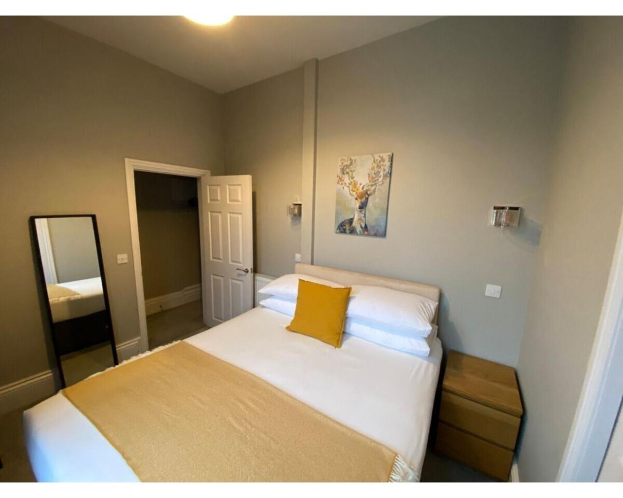 The Regency - Historic Residences By The Sea Ilfracombe Room photo